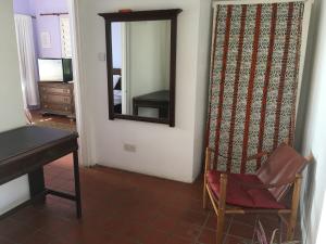 GRI Upstairs suite entre room